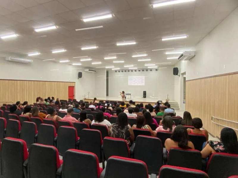 Formação continuada reuniu professores e debateu recomposição da aprendizagem e IDEB em Nilo Peçanha