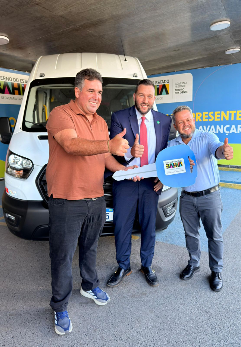 Em apenas um mês, Valença recebe a segunda van 0km para transporte de pacientes fora do município
