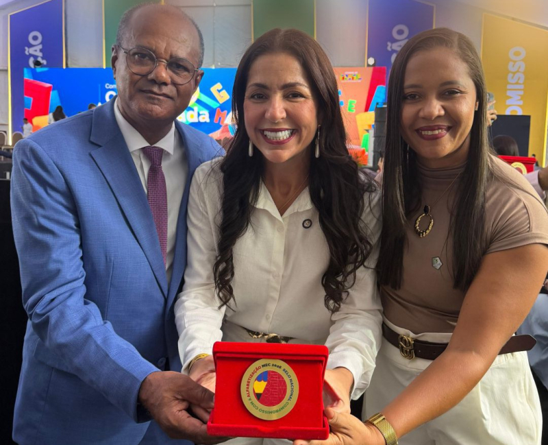 Nilo Peçanha é bicampeão e conquista novamente o Selo Ouro em Alfabetização