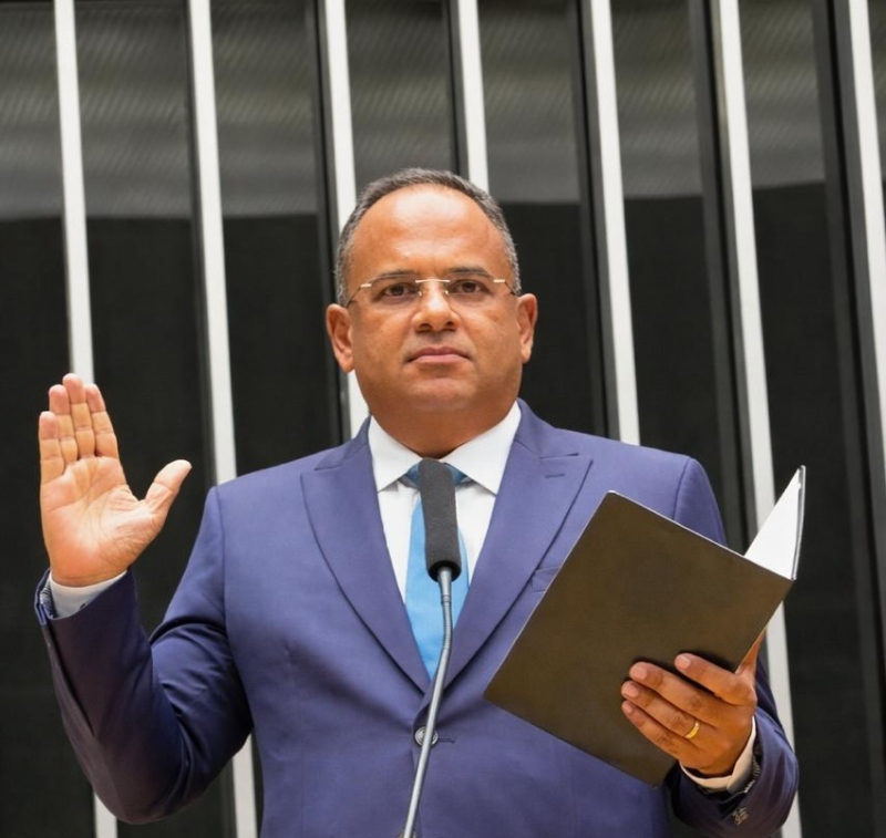 DE SALVADOR A BRASÍLIA: JORGE ARAÚJO INICIA NOVA ETAPA NA POLÍTICA NACIONAL
