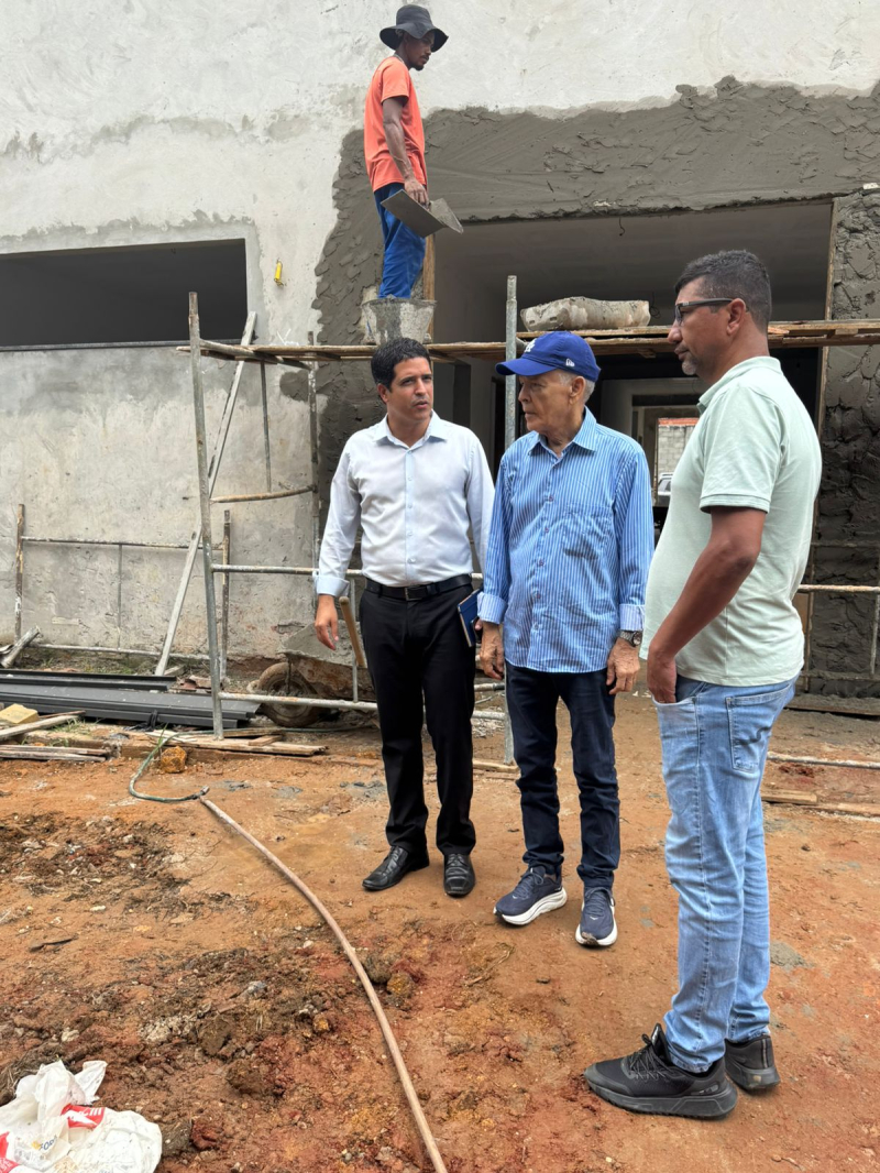 Com foco em resultados, prefeito Marcos Medrado acompanha obras em andamento em Valença