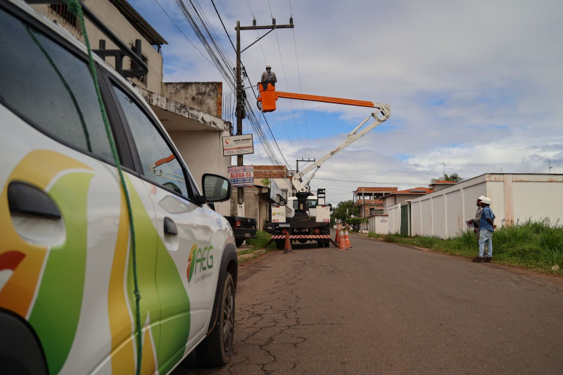 Prefeitura de Valença inicia modernização da iluminação na Avenida Daniel Ribeiro Soares