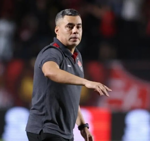 Vitória vence o Internacional no Barradão e Jair Ventura destaca entrega da equipe