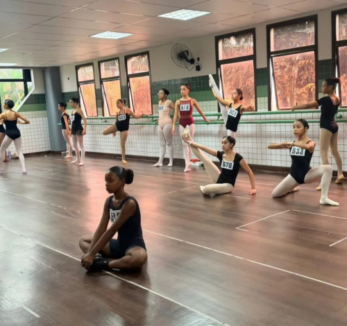 Alunas de Nilo Peçanha representam a educação pública em seleção do Bolshoi e levam talento baiano ao cenário nacional